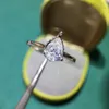 Anelli a grappolo Argento 925 Test di diamanti originali Passato Taglio brillante 1 D Colore Goccia d'acqua Moissanite Anello con pietre preziose per gioielli da donna