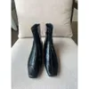 أحذية Toteme قصيرة أصلية أحذية الكاحل الإناث التمساح الأسود بملاح
