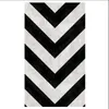 Tapety Wellyu Nordic Black and White Striped Wallpaper Proste geometryczne linie odzieżowe sklep salon przemysłowy wiatr