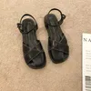 Sommerstil Sandalen hohl aus duftende duftende Schnalle Niedrige Absatz für Kinderfarbbaotou flacher Boden Beach Schuhe 474