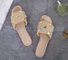 Römische Frau Luxus Mann Designer Sandale Gestüt Gestepptes Nappaleder flache Nietrutsche Causal Summer Flip Flops Outdoor Flower Platform Slipper