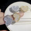 Cluster Rings Full Micro Pavimentato CZ Hollow Heart Ring Alta qualità Iced Out Bling Cubic Zirconia Per le donne Fidanzata Valentines Finger Jewelry 230425