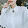Spille Corea Bianco Verde Strass Donna Elegante Papillon Bowknot Spille dolci OL Spilla per camicia da donna Accessori per gioielli Barocco