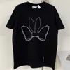مصمم العلامة التجارية الفاخرة T Shirt Fashion Tee Reck Reck قصيرة الأكمام T قمصان الإناث ثلاثي الأبعاد التطريز الفراشات رنب القطن الفضفاض