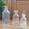 収納ボトル5pcs/lot 40ml/100ml/200mlアロマディフューザーフレグランス垂直ストライプガラスボトルエアフレッシュナーアクセサリー