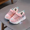 Sneakers Baby Light Up Sneakers for Boys Girls Breathable Shoes 1-6 Years Toddler Mesh Toddler Kids Luminous Shoes Soft Bottom Size 21-30 230427