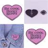 Cartoon Accessoires Pp Fictie Badge Be Cool Honey Bunny Broche -Cture Movie Fangirls Sweet Pink Heart Decor Drop Delivery Baby Kids M Dhliv