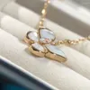 Pendentif Colliers 2023 Vente de mode Designer Naturel Perle Papillon Charme CNC Marquise Diamant Collier