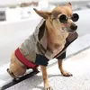 ラックドッグパーカー犬服ウィンタードッグジャケットクラシックデザイナーペット服を着て、フレンチブルドッグテディパグ子犬服