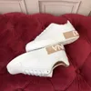 Topp ny designer sneaker casual skor tränare klänning skor herrar läder andas öppen för förändring utomhussport sneakers2023