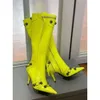 Nouveau modèle en cuir bottes hautes Vintage pistolet couleur boucle filetée décoration fermeture éclair latérale bout pointu gland à talons hauts luxe Designer étape mode botte SDFR