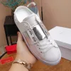 toppkvalitet sneaker halv toffel casual skor män kvinnor designer sko sandal loafer tränare platt sommar rese walk sko svart vit läder klänning tennis vandring sko