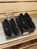 Ny 2023 manlig affärsfest bröllopsklänningskor glider på bekväma loafers varumärke designer klassiska oxford skor mäns fritidlägenheter storlek 38-44