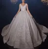 Robes de mariée robe de bal de luxe sans manches col en V bretelles paillettes Applique 3D dentelle volants robes de mariée perles robe formelle grande taille sur mesure Vestido de novia