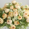 Simulación de flores decorativas, 15 cabezas de copos de nieve coreanos, capullos de té, novia con rosas artificiales, decoración del hogar para sala de estar falsa