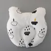 Kuddar födda baby Ushaped Cotton Bear Eccentric Head Correction Forming Children Beddings Bed Products 230426