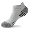 Spor çorapları, erkek ve kadın için yastıklı koşan spor sıkıştırma, kemer desteği ile düşük kesilmiş atletik çorap