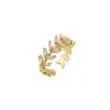 Bandrings Lats Luxe Gold Golde Zirkon Leaf Ring Fashion Simple Design Premium Sense Index Finger Ring Trend Sieraden Wedding Party Geschenken AA230426