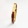 Designerarmband Klassieke letterarmband Damesarmbanden voor koppels 18k goud Rosé goud Zilver Driekleurige armband 8 MM breed Maat 17 Luxe sieraden