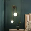 Vägglampor modern vägglampa glas boll lampskärm led guld heminredning vardagsrum sovrum interiör belysning sconce nordisk armatur ljus q231127