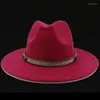 Basker fedora hatt vinter jazz topp ytbälte mjuk klassiska herr- och kvinnors röda