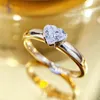 Pierścienie klastra w błyszczącym diamentowym sercu w kształcie kobiet regulowanych minimalistycznych stylu słodka moda zaręczynowe prezenty biżuterii