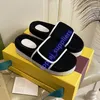 Kutu Tasarımcı İzleyicileri Erkek Kadın Moda Slipper Luxury Xad Pamuk Sünger Sihir Sihirli Bant Kabartmalı Platform Sandalet Yaz Kapalı Mekan Artışı 5 cm Sandal