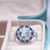 Bagues de cluster Femmes Soild 925 Sterling Silver Bague pour Charm Lady avec forme ovale Bleu Couleur Topaz Gemstone Femme Dating Party Finger