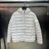 Męskie Parkas 2023 Autumn and Winter Nowy z kapturem z kapturem z kapturem z długim rękawem płaszcz męski Modna moda 90% biała kaczka Down White Wysokiej jakości kurtka T231127