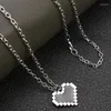 Chaînes 2023 coeur forme Pixel Couples collier Design Simple créatif noir blanc creux pendentif tour de cou colliers 2 pièces/ensemble