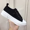 2023Top Womens Open Sneaker Casual Shoes Trainers Dress Shoe Women läder Andas Öppna för förändring utomhussportsneakers