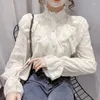 Blusas de mujer Elegante cuello alto Ropa de gasa plisada Moda Blusa de encaje con volantes Mujer Manga larga Botón suelto Camisa blanca Blusas