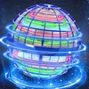 Jogos de novidade Flying Orb Ball 2022 Brinquedo atualizado 360 ° Rotating Boomerang Hover Magic Led Light Spinner com truques infinitos brinquedos para 6 7 Amqop