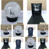 Décorations de Noël Cadeau Snow Globe Classics Lettres Boule de cristal avec boîte limitée pour VIP Client Drop Livraison Home Garden Fest Dhei7