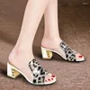 Kleid Schuhe Frauen Sommer 2023 PU Leder Leopard Print Peep Toe Medium Heels Mode Elegante Casual Komfort Pumpen Zapatos Mujer