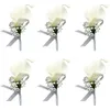 Dekorative Blumen Calla-Lilien-weiße Boutonniere-handgemachte Picasso-Seidenblume mit Band-Corsage für Braut-Bräutigam-Hochzeitsfest-Zeremonie