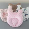 Pillows born Baby Stereotype Cotton Ushaped Infant Protector Head Correction Sleep Shaping Pillow Prevent 230426