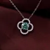 Colliers pendentifs en gros diamant moissanite 1ct 6.5mm collier de bleuets verts solitaire plaque d'or pur argent 925 trèfle à quatre feuilles 5a cz mêlée