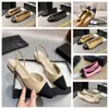 Tasarımcı Bale Daireler Ayakkabı Paris Ayakkabı Siyah Pembe Kadın Spor Ayakkabıları 2C C Marka Ayakkabıları Kapitone Deri Bale Ayakkabı Yuvarlak Toe Kadınlar Resmi Deri Elbise Ayakkabı