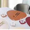 Tischsets aus Leder im chinesischen Stil, wassertropfenförmige Platte, isoliert, westliche Essensschüssel-Matte.