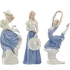Sztuka i rzemiosło Europejska ceramiczna figurka figurka do domu wyposażenie domu dekoracja zachodnia dama dziewczyny porcelanowa ornament prezent ślubny Y23