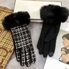 Designer winter Bow Furry Gloves Women Sheepskin Mittens Thick Leather Cashmere lining Glove Christmas Gifts 2311275Z