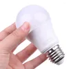 مصابيح ليلية E27 Pir Motion Sensor Lamp 5W 9W 15W LED Bedroom Bathroom Bulb مع كاشف ضوء