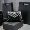 Worki wieczorowe krzyżowy łańcuch WOC Designer torebki pikowana klapa czarna brązowa torba na ramię loulou Portfel z torbą na kurz 29352Z