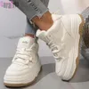 Nette schoenen Winter Imitatiebont Platte damesschoenen Sneakers Platform Dikke zool Pluche schoenen Kant Ondiepe sleehak Dames Vrije tijd Platte hakken 231127