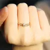 Bant Yüzük Halkaları Kadınlar İçin Küçük Kalp Şeklinde Altın Renk Düğün Nişan Dainty Ring Mücevher Zirkon Romantik Moda Takı AA230426