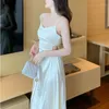 Casual Kleider 2023 Sommer Aushöhlen Dünne Frauen Satin Kleid Sexy Spaghettibügel Ärmellose Abendgesellschaft Robe Weibliche Mode Vestidos