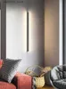 Lámparas de pared Lámpara de pared dormitorio luces de noche luminarias decorativas nórdicas línea luz minimalista tira larga fondo negro luz de pared habitación Q231127