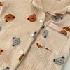 パジャマの女の赤ちゃんコットンセットシャツパンツ2PCS幼児幼児漫画ベアスリープローブ長袖ホームスーツ服