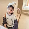 T-shirts Vêtements pour enfants Style coréen LETTRES À MARQUES LONGES T-shirts Baby Boy Girl Tops Kids T-shirt T-shirt d'automne Tee Shirts Vêtements 230427